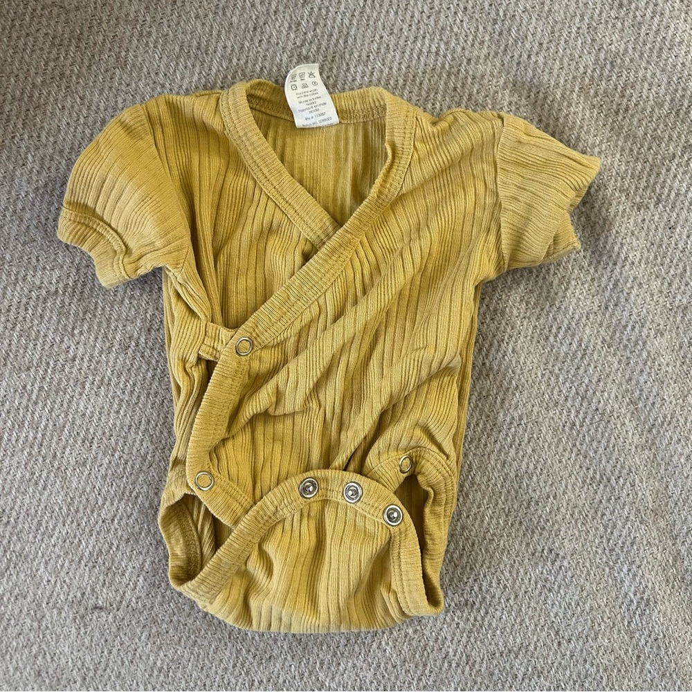 Kate Quinn Mustard Ribbed Baby Outfit